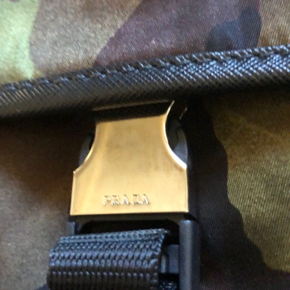 Prada messenger bag 100%%authentic - Picture 2 of 7